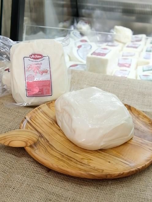Yumuşak Tam Yağlı İnek Peyniri 700 Gr (Sürülebilir Kıvam) — ürün görseli